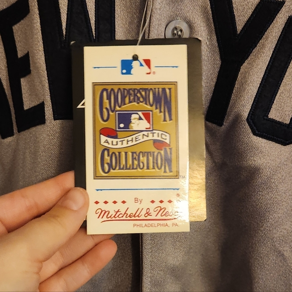 Mitchell & Ness Gray New York Yankees Baseball Jersey Joe DiMaggio Throwback - Picture 3 of 7